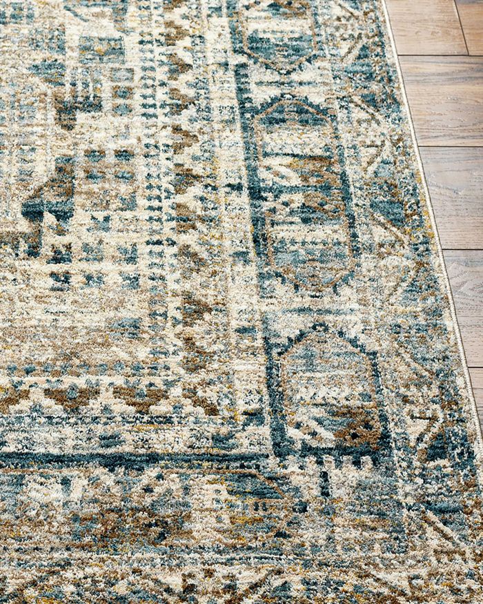 Mirabel MBE-2302 Round Area Rug, 5'3" x 5'3"