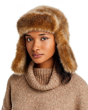 Apparis Snowball Trapper Hat In Fawn