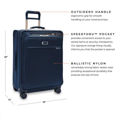 Baseline Medium Expandable Spinner Suitcase