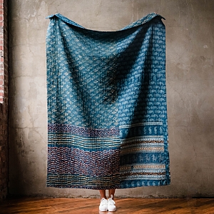 Anchal Kantha Throw Quilt In Blue