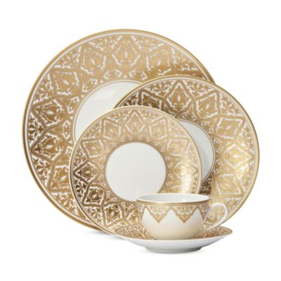 Venise Dinnerware Collection