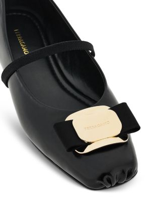 ★関税込み★ FERRAGAMO BLACK FLATS Women's Ballet Flats | Ferragamo US