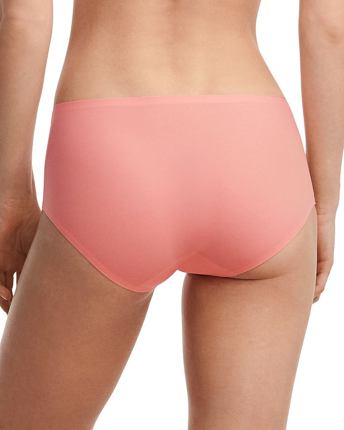 Shop Chantelle Soft Stretch One-size Seamless Hipster In Candlelight