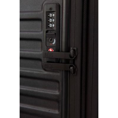 Carry-On Roller in Black