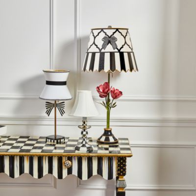 Pretty As a Bow Table Lamp
