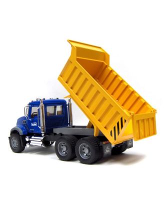  1/16th MACK Granite Dump Truck 2-4 - Ages 5-7
