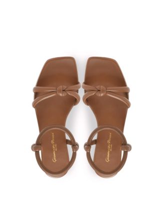  Women's Juno 05 Flats