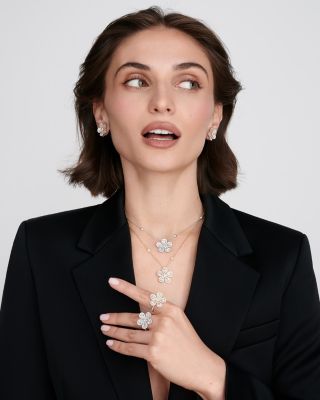 18K White Gold Classic Flower Earrings with Diamonds, 4.42 tcw