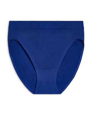 B.Smooth&reg; Seamless High-Cut Briefs 