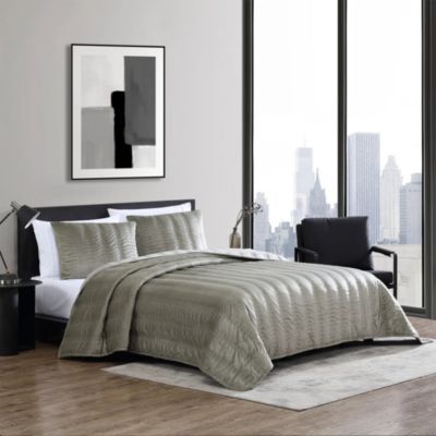 Velvet Linear Stitch 3 Piece Quilt Set, Queen