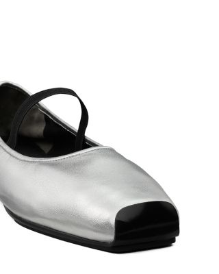 Women's Runway Ballet Flats