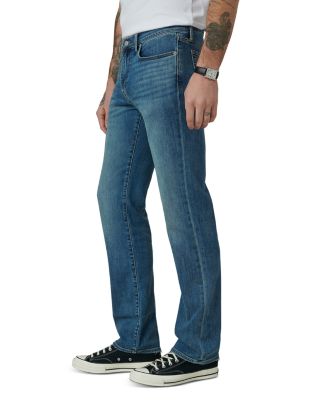 The Classic Straight Fit Jeans in Stephen