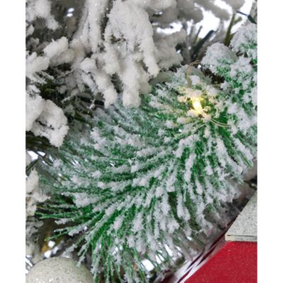 Snowy Cottage 26" Wreath with Fairy Lights