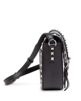 Men&#39;s Rockstud Textured Leather Messenger Bag