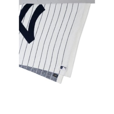 CozyChic New York Yankees Throw Blanket