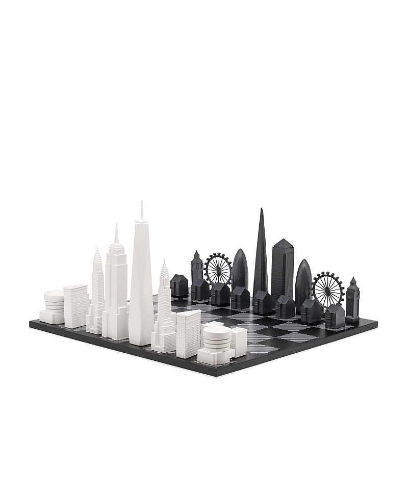 SKYLINE CHESS CHESS SET ACRYLIC LONDON VS NEW YORK WITH B/W HATCH BOARD - AGE 14+ YEARS