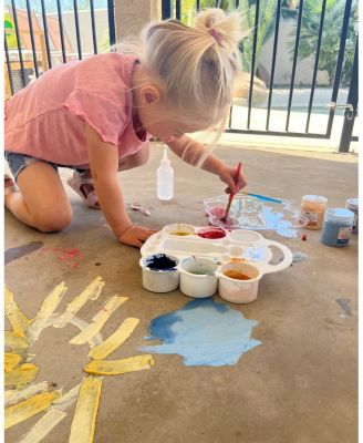 DIY Sidewalk Chalk Paint Set and 6pk Refill - Age 5+ Years