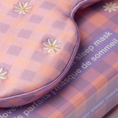 Lovely Lashes Contour Sleep Mask