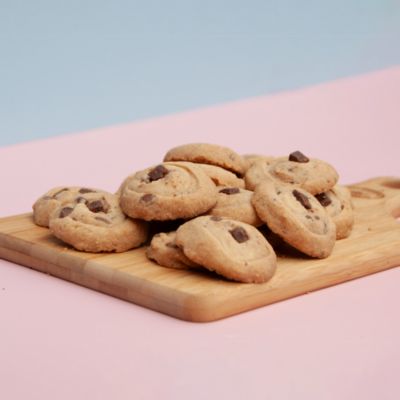 2 Quart Cookie Jar with 42 Shortbread Cookies, Chocolate Crunch