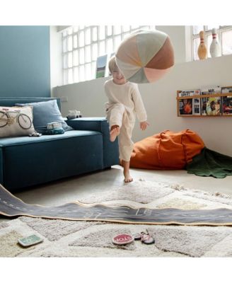 Ball Cushion -   1' x 1'