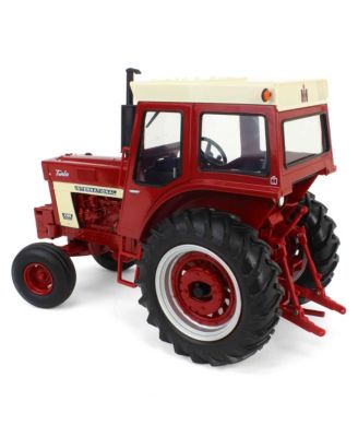  1/16 International Harvester 1066 Tractor with Cab Prestige Collection 44422 14 - Ages 11+