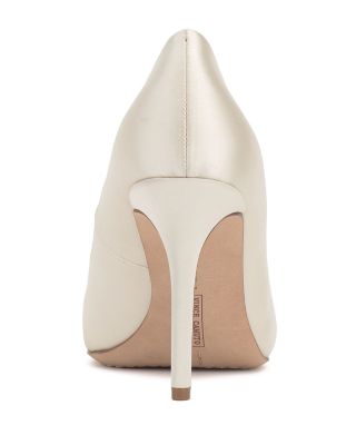 Women&#39;s Savilla Pointed Pumps