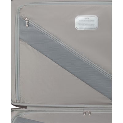 19 Degree Lightweight Extended Trip Extra Large Checked Bag