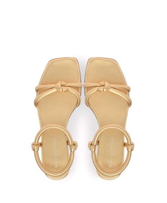  Women's Juno 05 Flats