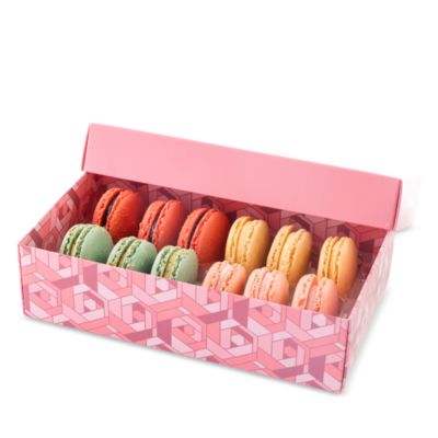12 Piece La Vie En Rose Macarons