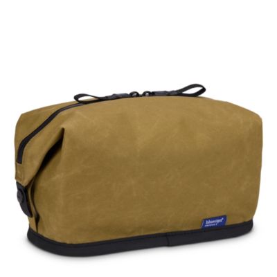 Aion Toiletry Bag