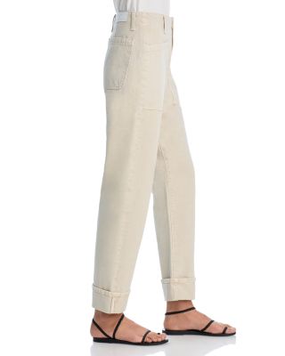 The Bender Jeans in Pebble