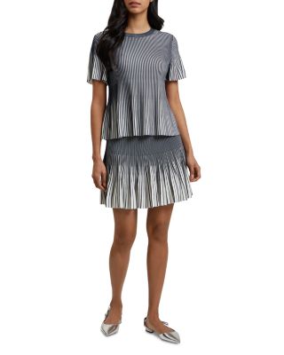 Hethrr Textured Stripe Fluted Sleeve Tee