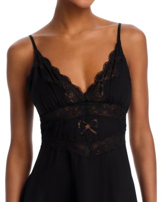 Catryn Scalloped V Neck Midi Dress