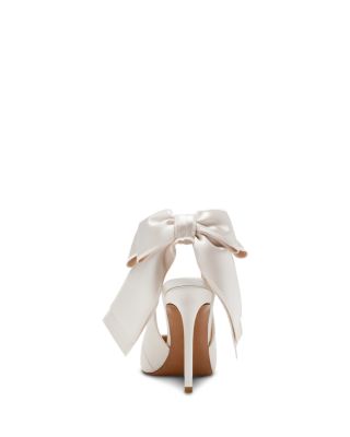 Women&#39;s Teacup Bow Pumps