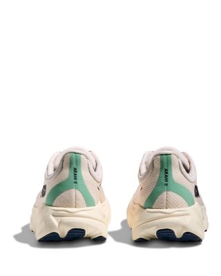 Women&#39;s Arahi 8 Running Sneakers