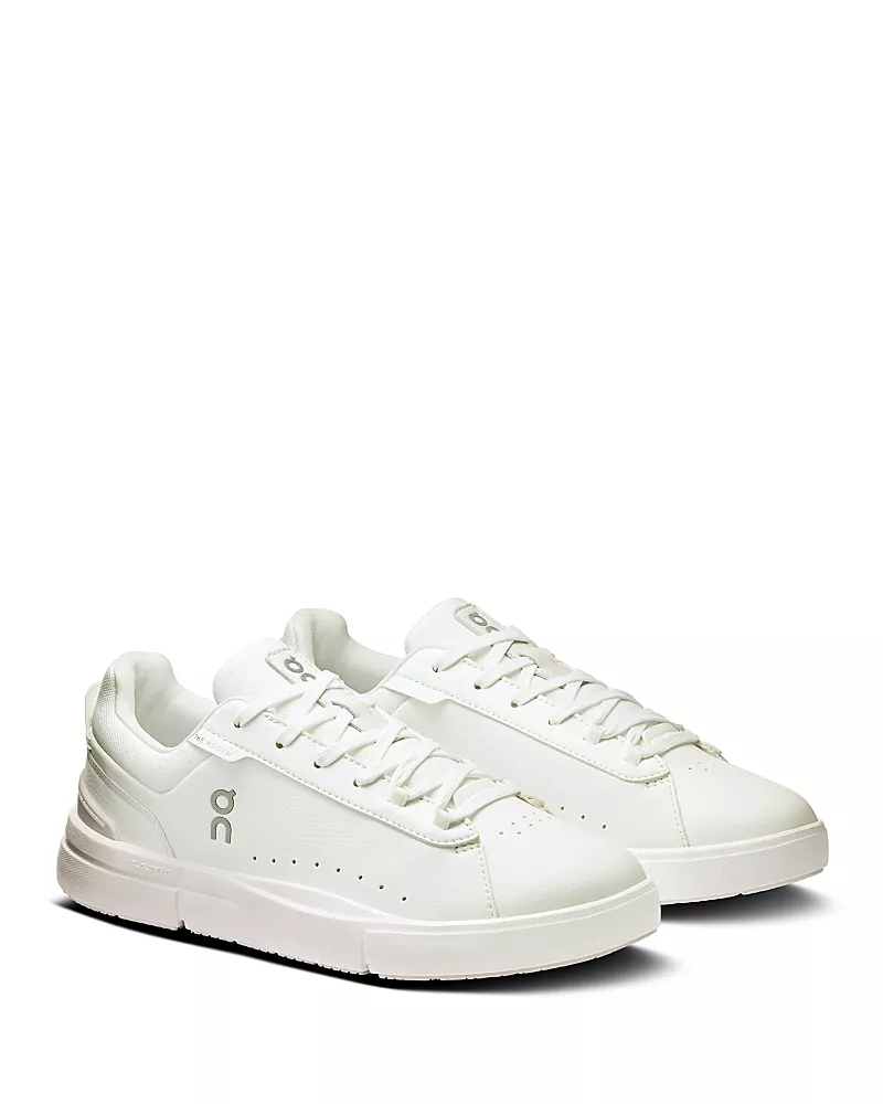 On Women's The Roger Advantage Sneakers