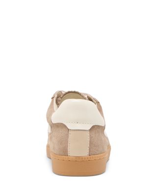 Women&#39;s Notice Low Top Sneakers