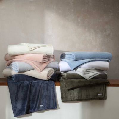 Core Plush Solid Bed Blanket, Queen