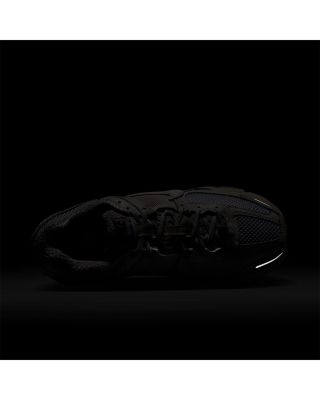 Women&#39;s Zoom Vomero 5 Sneakers