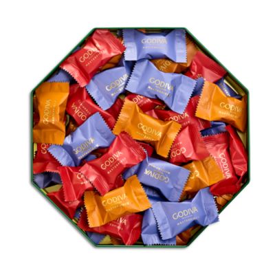 Holiday Masterpiece Wrapped Chocolate Tin, 50 Piece