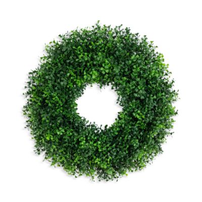 18" Pre-Lit Artificial Boxwood Wreath with 25 Warm White LED Lights