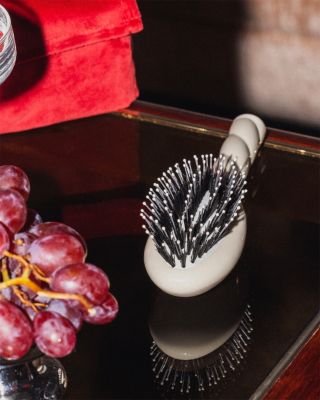 N.03 The Small Essential Softness Gentle Scalp Care Hair Brush - Creamy White