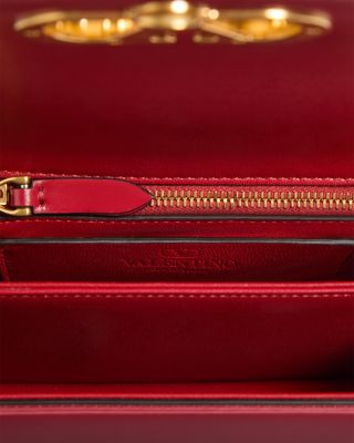 Small VLogo Vain Shoulder Bag