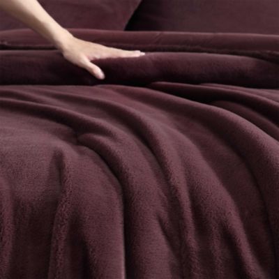 Signature Solid Faux Fur 3 Piece Comforter Set, Queen