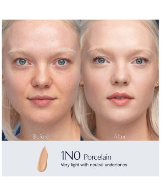 Double Wear Stay-in-Place Liquid Foundation