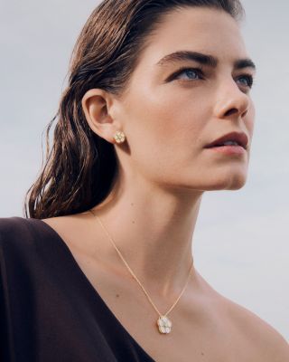 18K Yellow Gold Daisy Mother-of-Pearl & Diamond Pendant Necklace, 16" - Exclusive