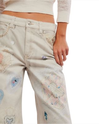 Illusions Straight Leg Jeans in Heirloom