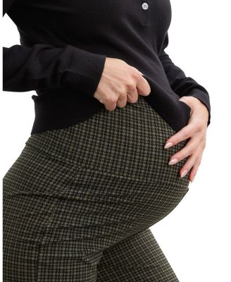 The Maternity Bodyflex Crop Flare Legging