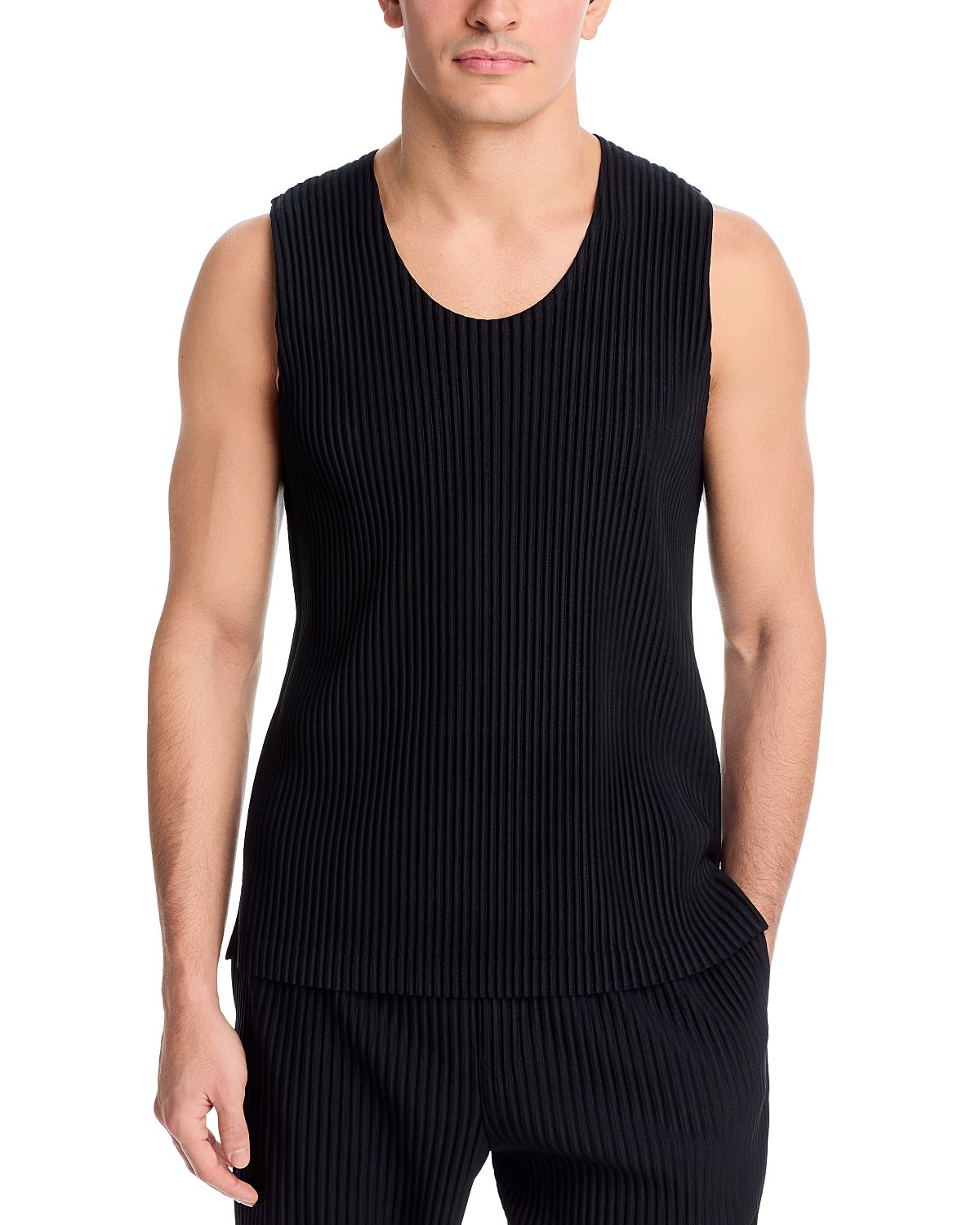 Homme PLISSE Issey Miyake Monthly Colors June Sleeveless Tee