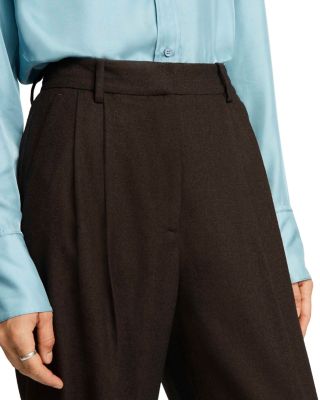 Pleated Tapered Pants